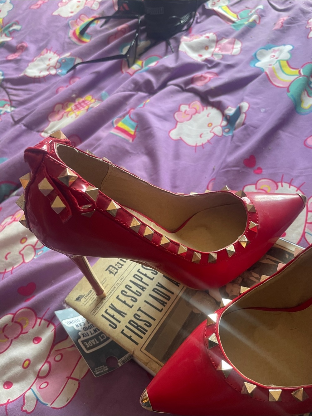 Red Pyramid-Stud Pointed Toe Pumps - Picture 4 of 6